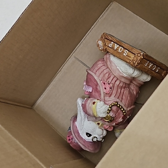 The Patchville Bunnies Collection Mayor Cornelius Bunny Decor - Picture 11 of 11